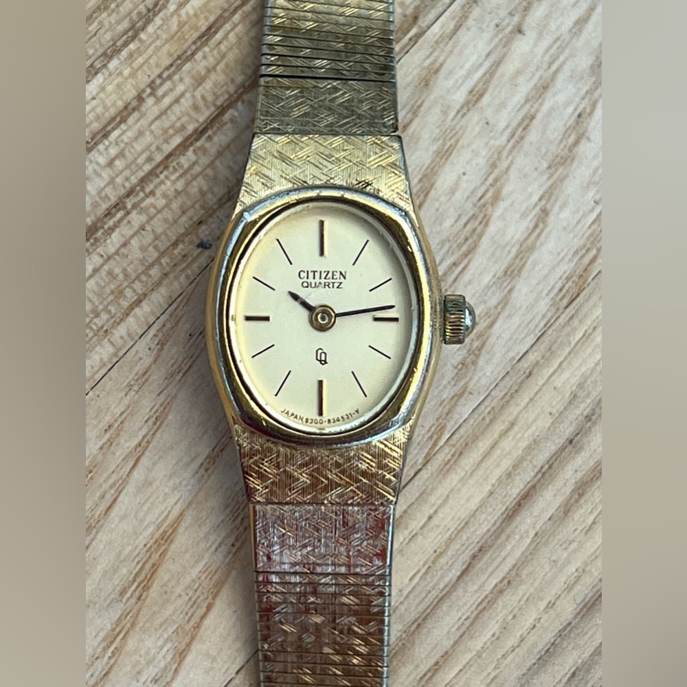 Citizen Ladies Watch Vintage Gold Tone Bracelet, Dial, Hands,  Markers